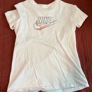 Nike tee